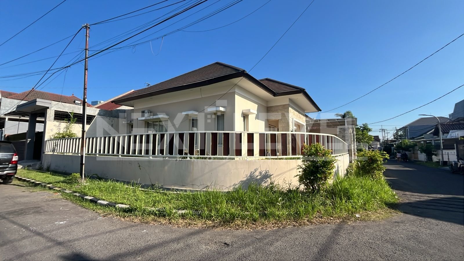 Rumah Luas Siap Huni di Darmo Permai - Surabaya 