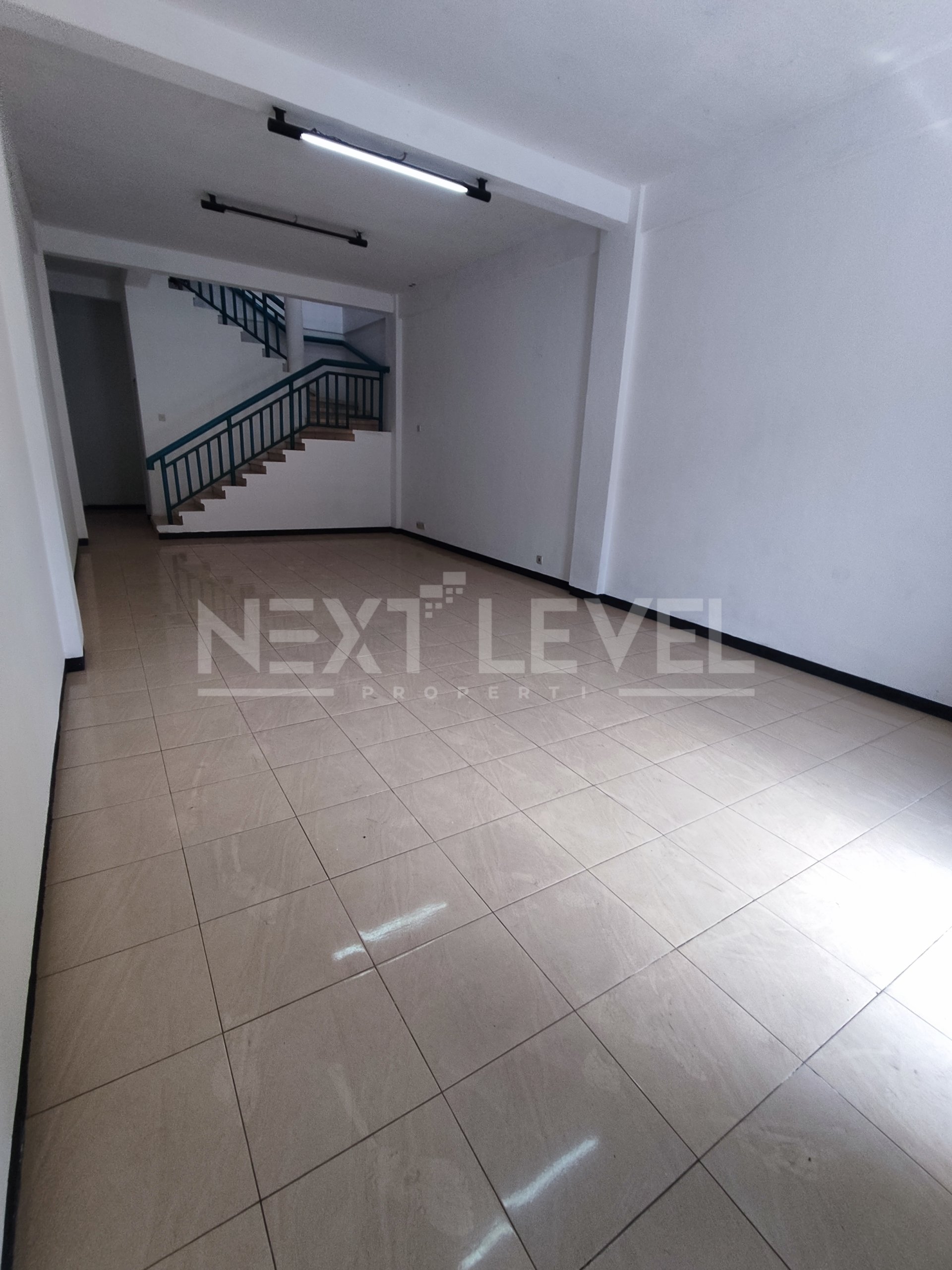 Ruko Siap pakai di Surabaya Pusat