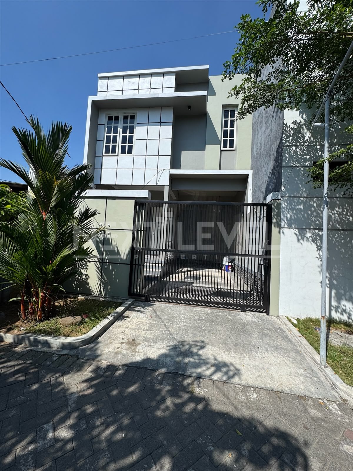 Dijual rumah baru di tenggilis Utara dekat jemursari