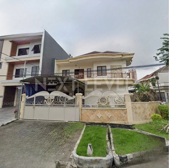 Dijual RUMAH dengan Area sangat KOMERSIL