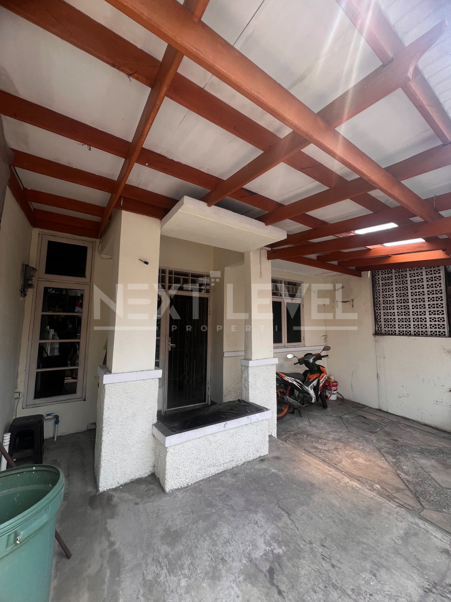 DIJUAL RUMAH DI METLAND MENTENG