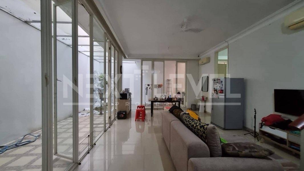 Dijual RUMAH cocok untuk KOS-KOSAN dekat dengan Kampus UBAYA