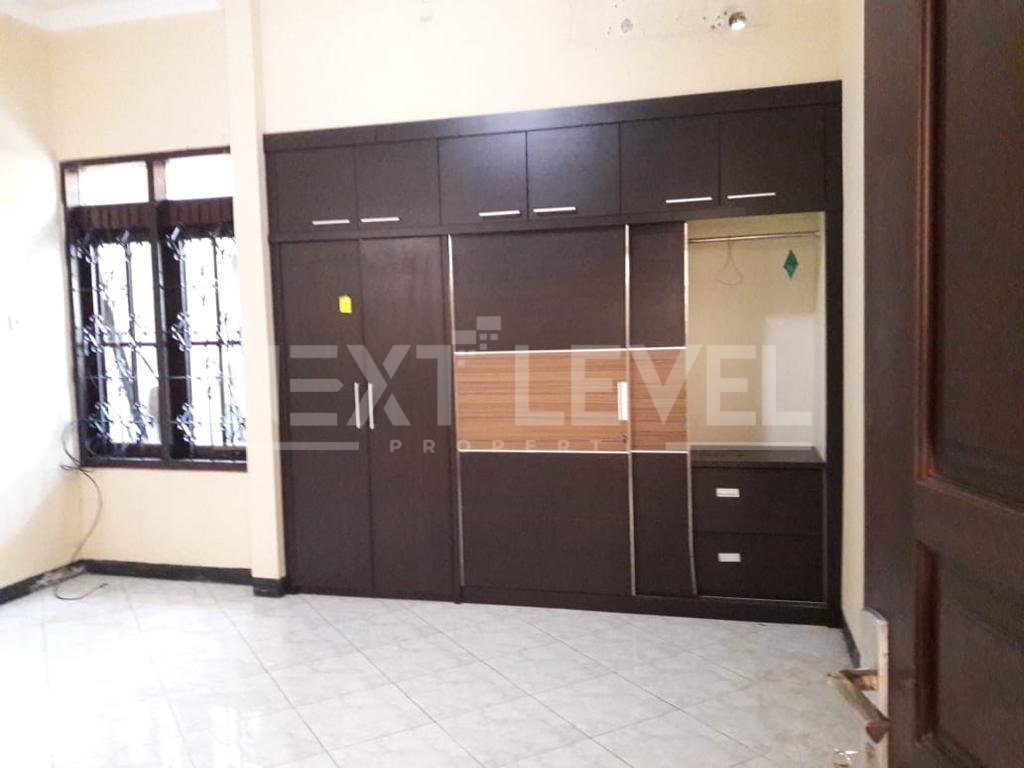 Peluang Emas! Dijual Rumah Siap Huni di Jantung Dharmahusada