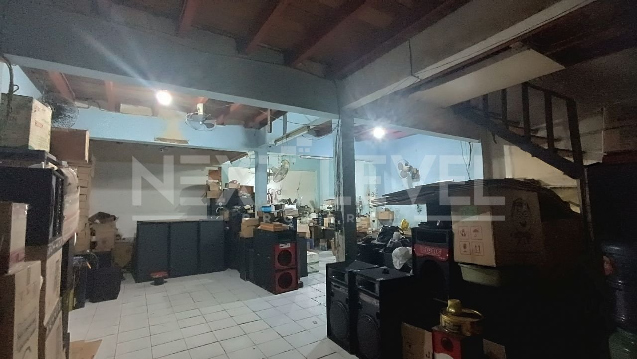 Dijual Langka! Ruko + Gudang 4 Lantai Nol Jalan Raya Menur Pumpungan