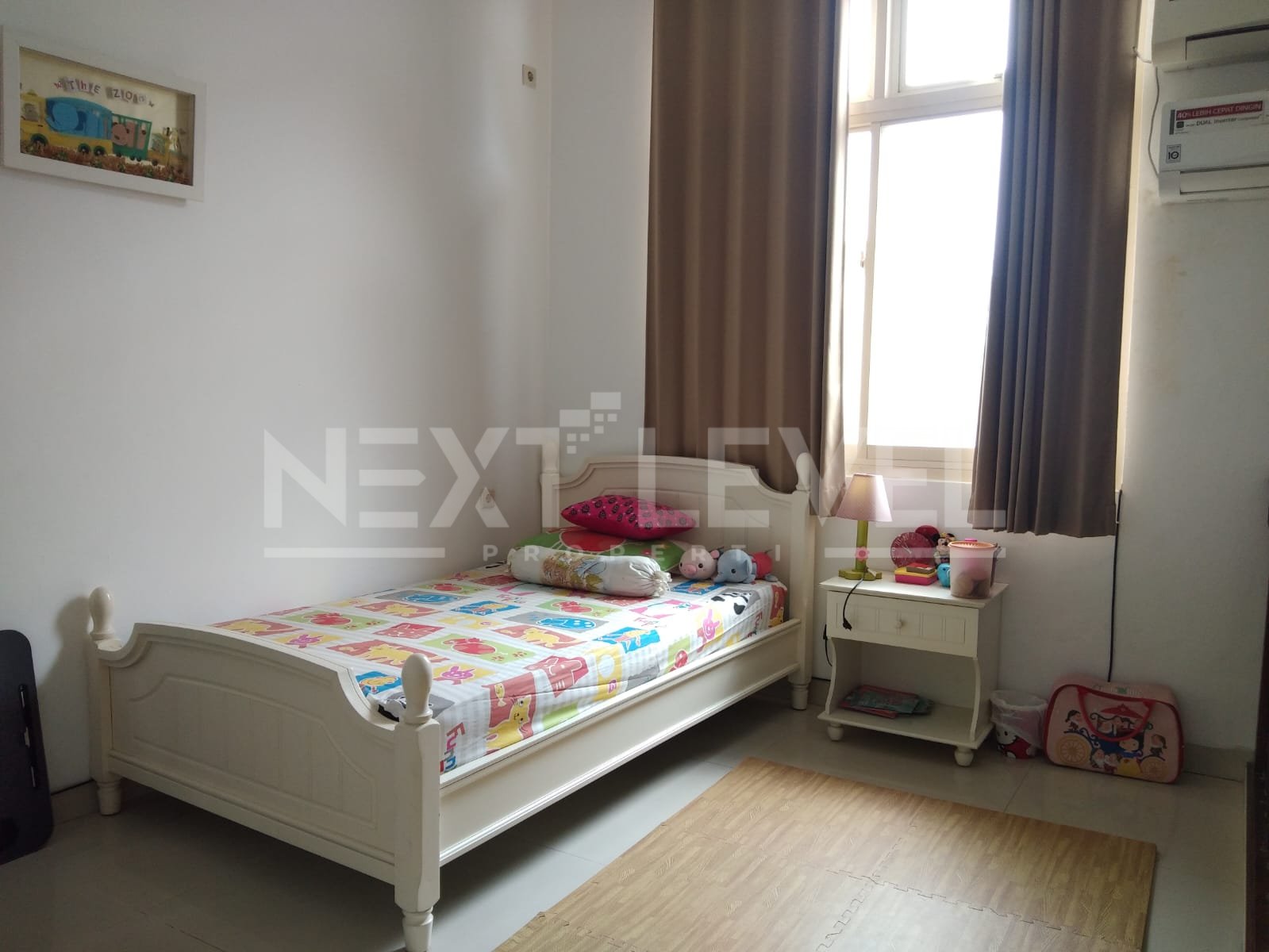 Dijual Rumah nol jalan raya di Pucang Anom