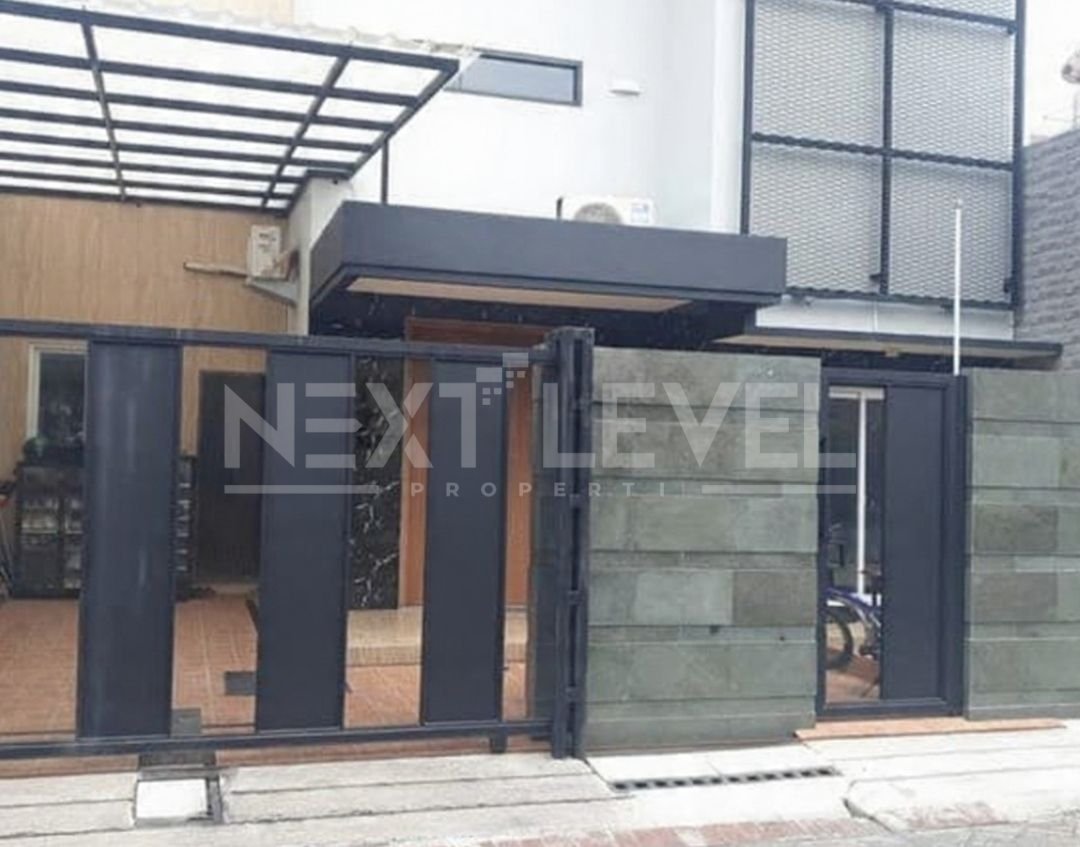 Dijual Rumah Simpang Darmo Permai Selatan Minimalis Strategis Siap Huni