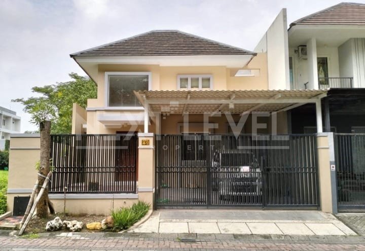 Disewakan rumah di alam galaxy surabaya barat