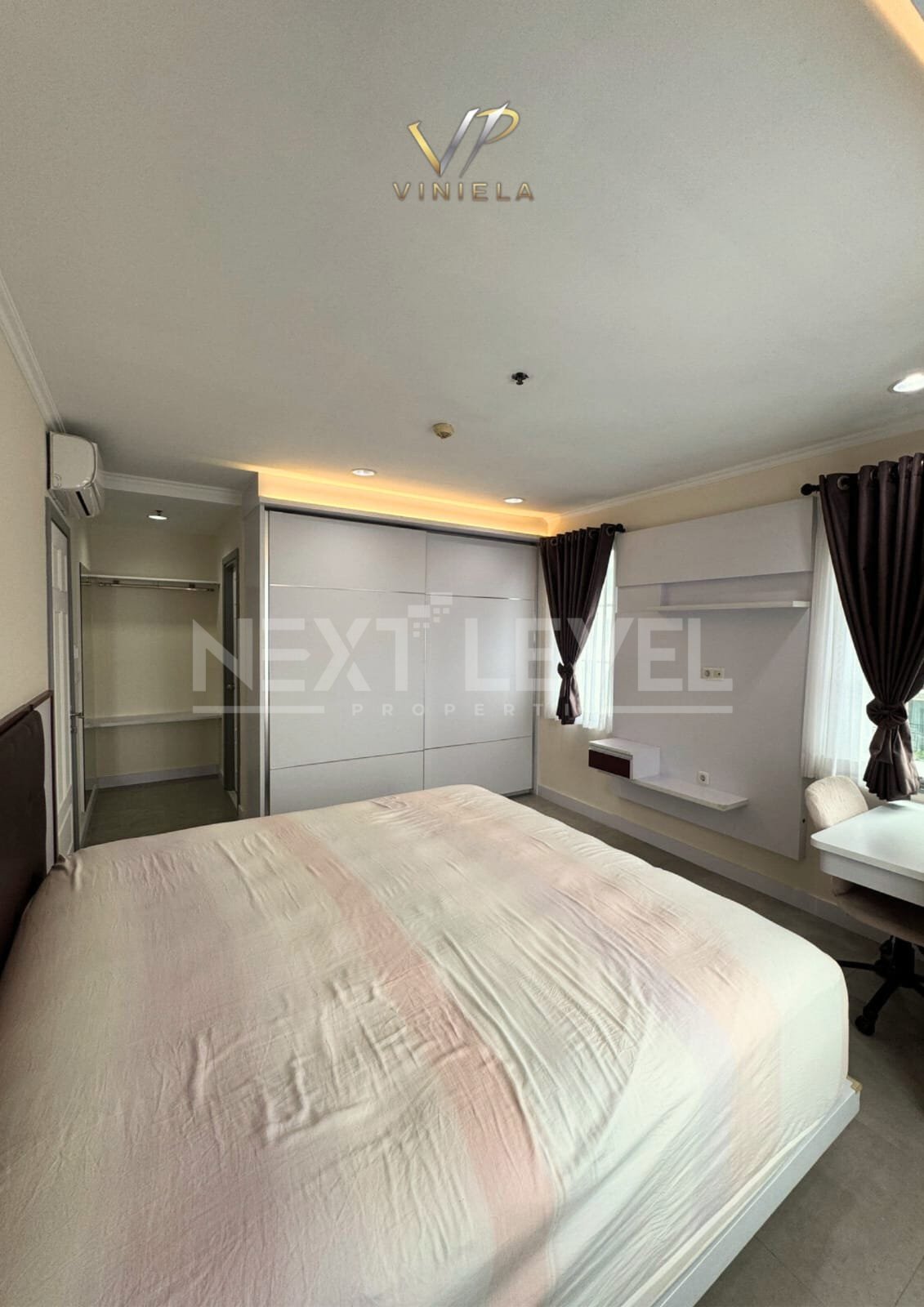 Apartemen French Walk MOI