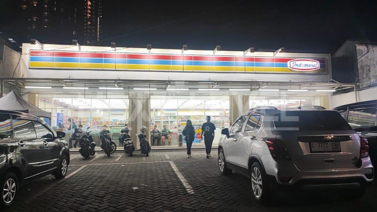 Dijual Bangunan Komersial cocok untuk usaha apapun di Area Raya Kris Kencana