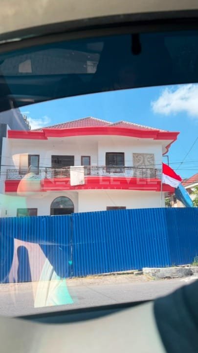 Disewakan bangunan rumah di lantai 2 Darmo permai Utara Surabaya barat akses tangga sendiri 