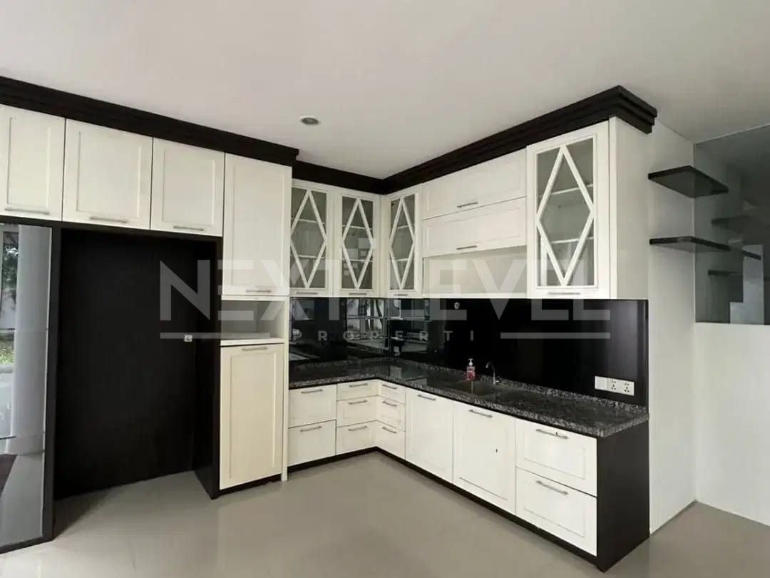 Dijual Rumah Citraland Minimalis Stratregis Siap Huni