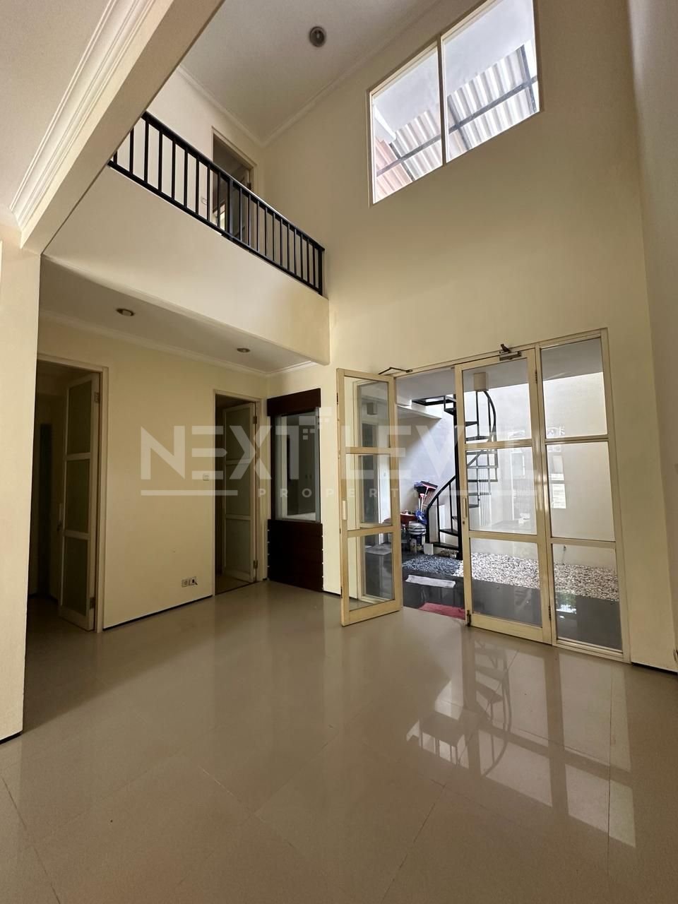 Dijual Rumah Citraland Utama Minimalis Strategis Siap Pakai