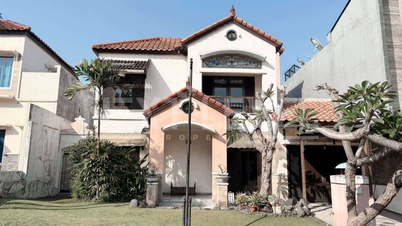 Dijual Rumah Citraland Utama Minimalis Strategis Siap Huni
