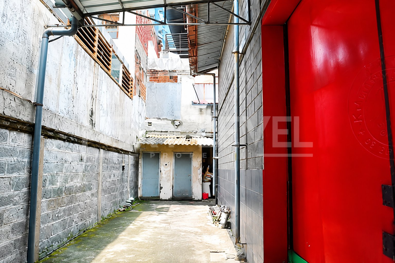 ASET PREMIUM HR. MUHAMMAD | Tanah dan Bangunan Luas  Cocok untuk Investasi Jangka Panjang