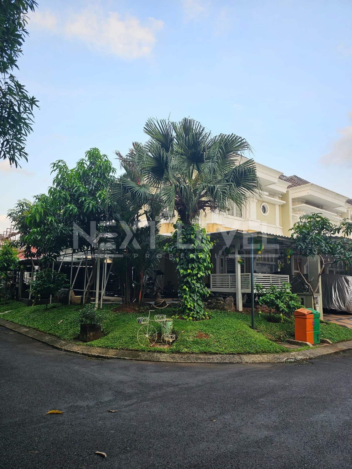 Dijual Rumah Hook 2 Lantai Cluster Vernonia Summarecon Bekasi