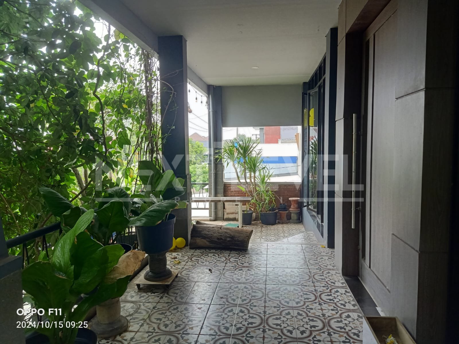 JUAL rumah bekas usaha Cafe di Juanda, Sidoarjo