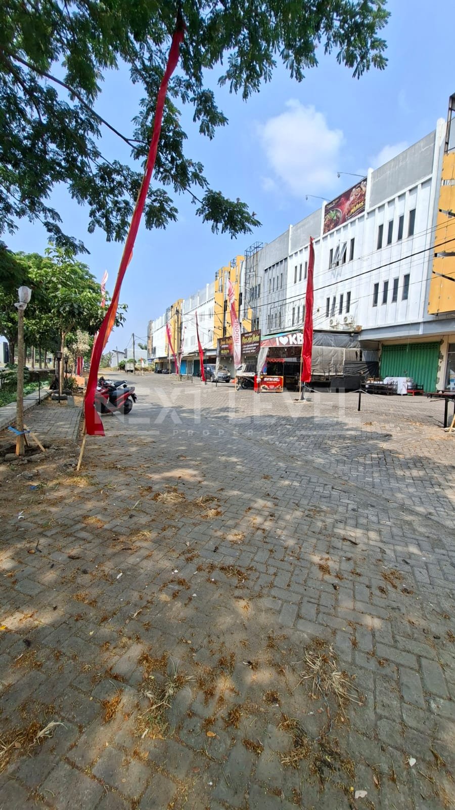 RUKO KINGSQUARE DRIYOREJO  2 UNIT- JUAL RUGI BOLEH BELI 1 UNIT