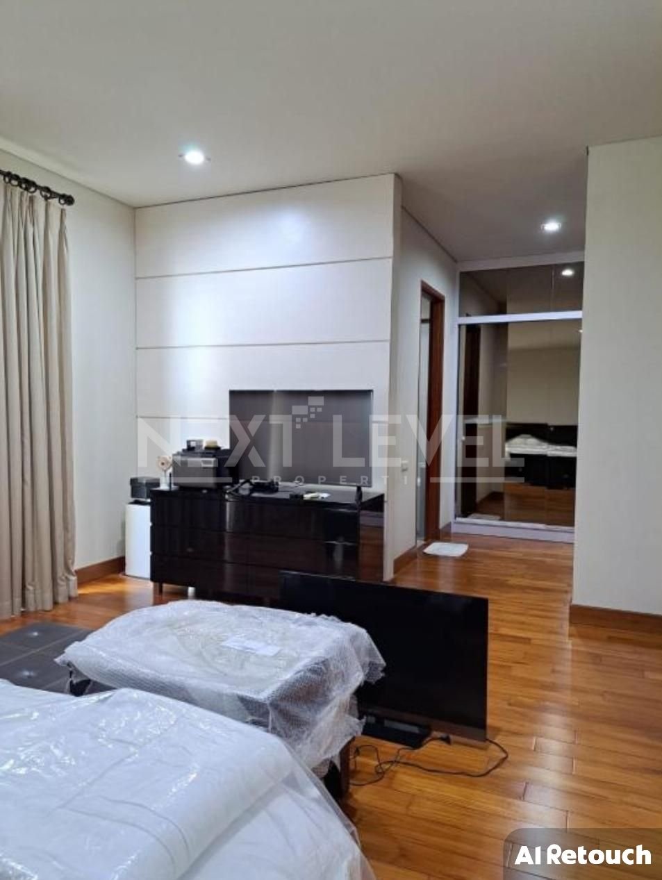 Dijual Rumah Modern Tropical Villa Bukit Regency 3 Pakuwon Indah Minimalis Strategis Siap Huni