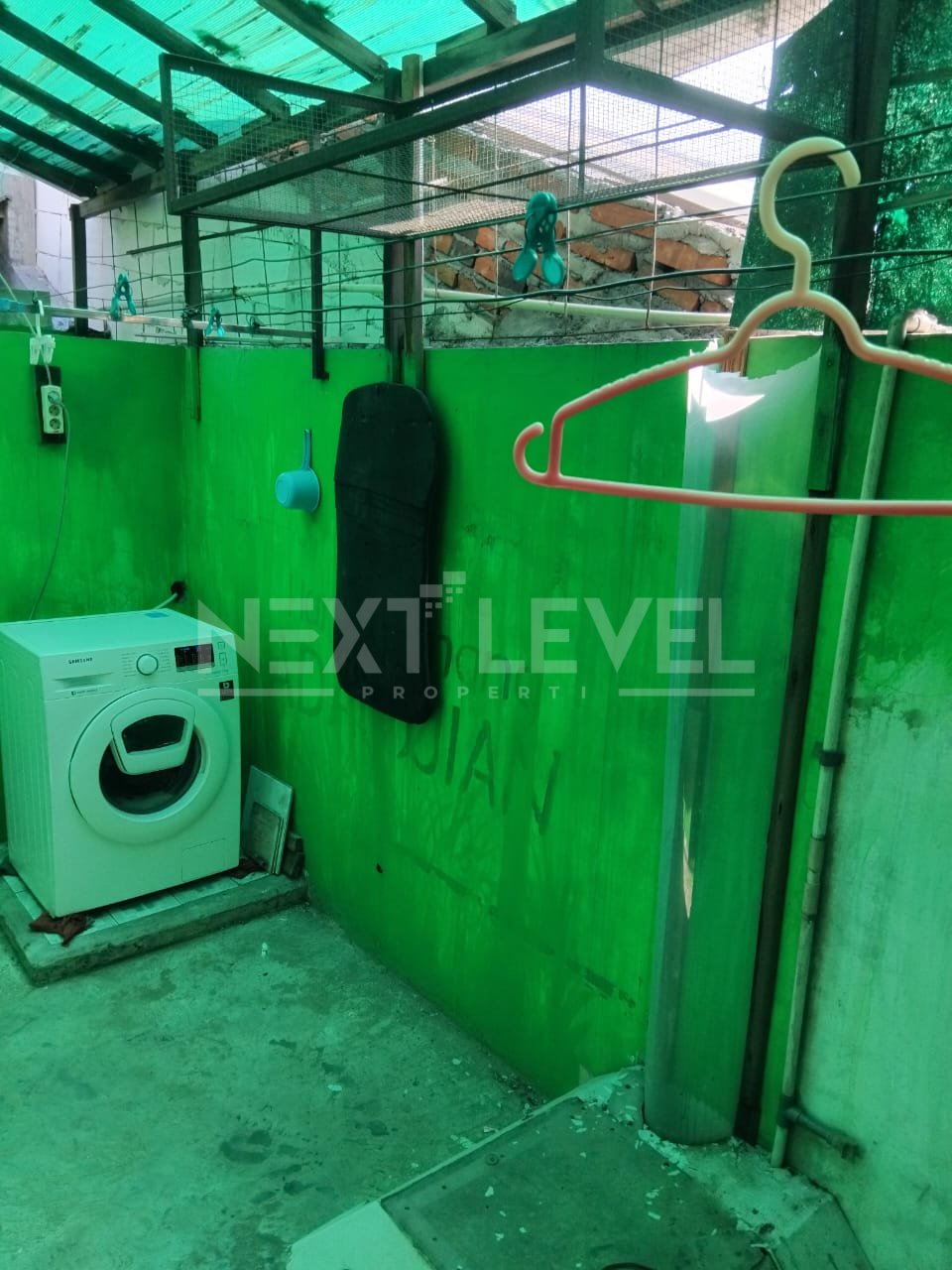 Dijual rumah di Babatan indah Wiyung Surabaya barat