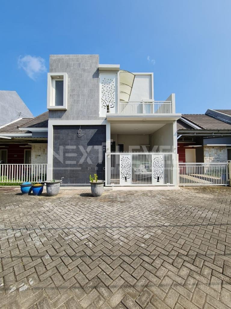 Rumah 2 Lantai Permata Royal Garden Pakis Malang 