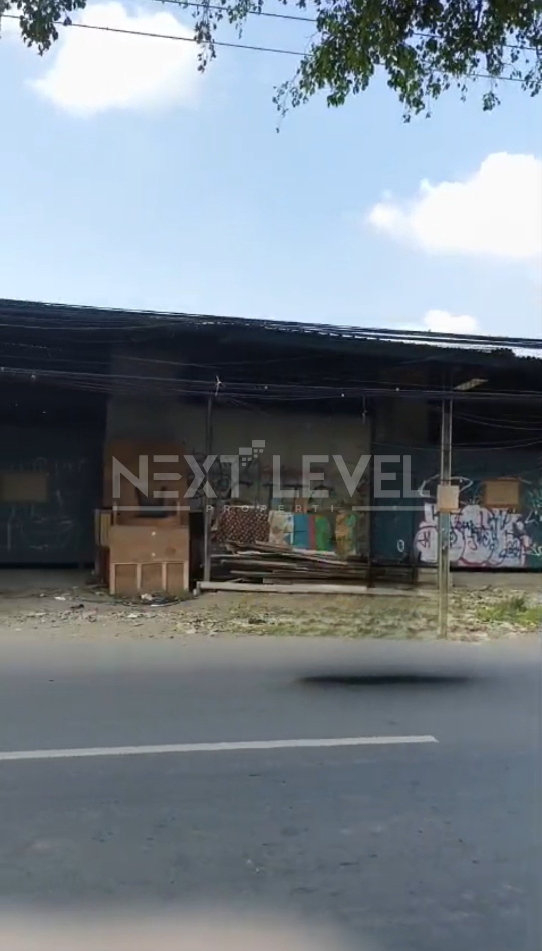 Disewakan gudang di jalan Pangeran Jayakarta dekat Summarecon Bekasi