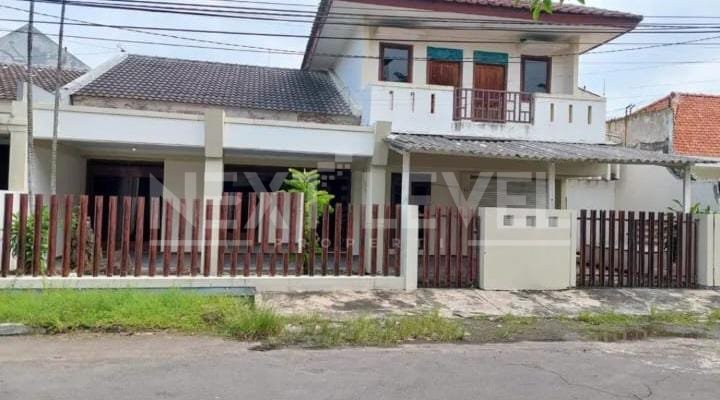 Dijual rumah di jemur Andayani Surabaya timur 