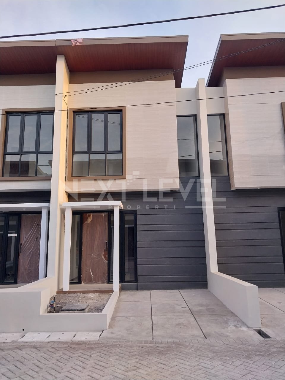 Dijual Rumah Gress 2 lt Alana Regency Gunungsari Indah