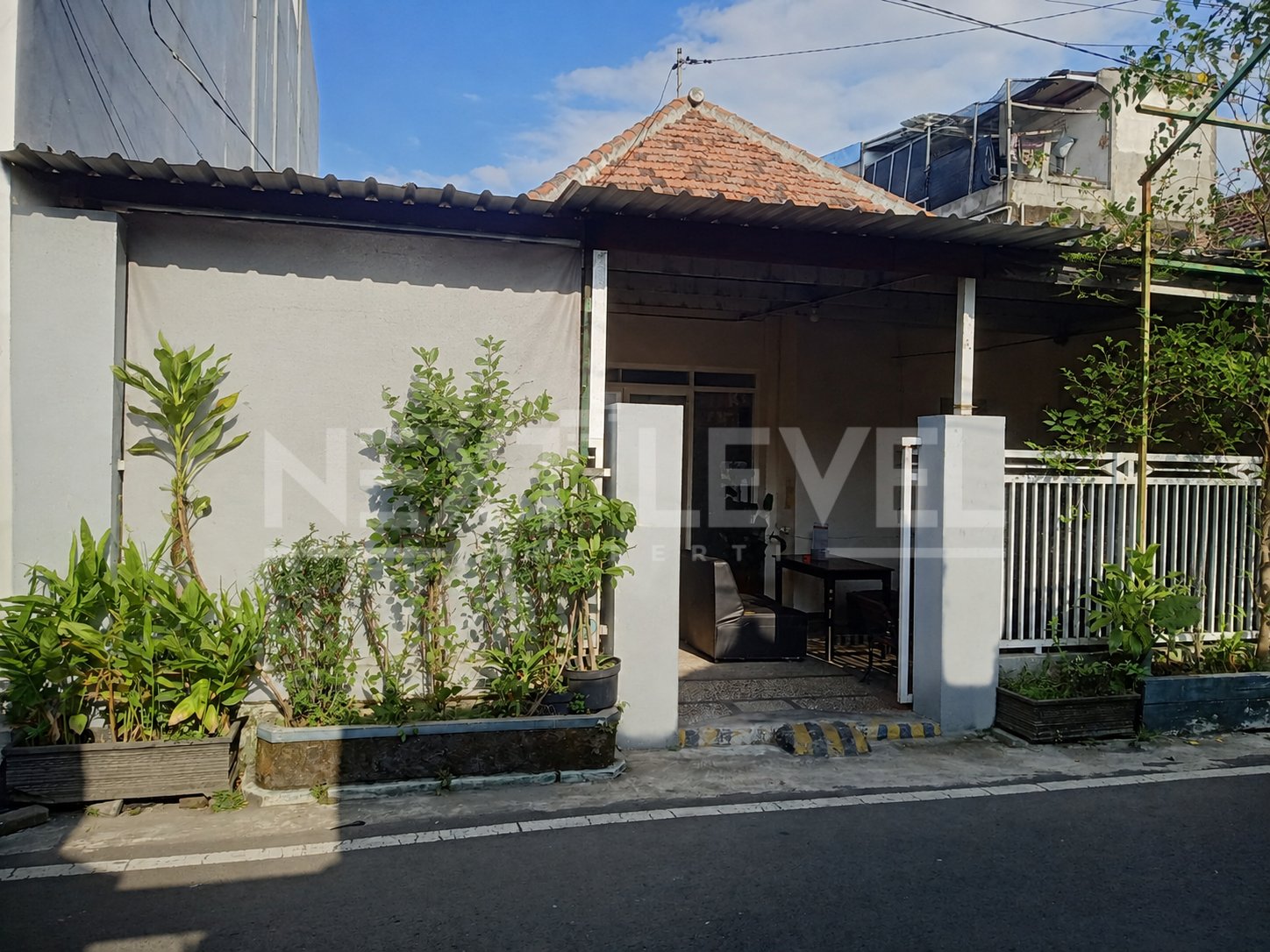DIJUAL RUMAH USAHA + KOST PINGGIR JALAN – KLAMPOK KASRI, MALANG. Dekat kampus, mall, Dan akses mudah menuju Kota Malang.MLG00174