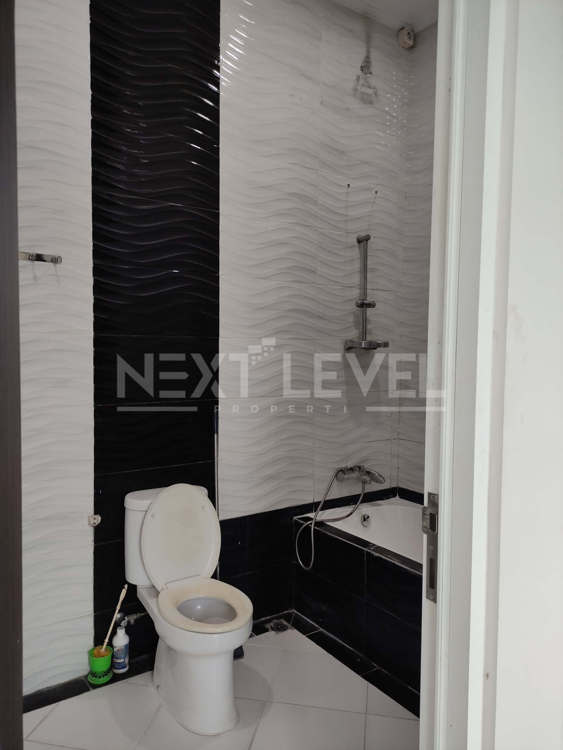 Dijual dan disewa Rumah Taman Simpruk Lippo Cikarang