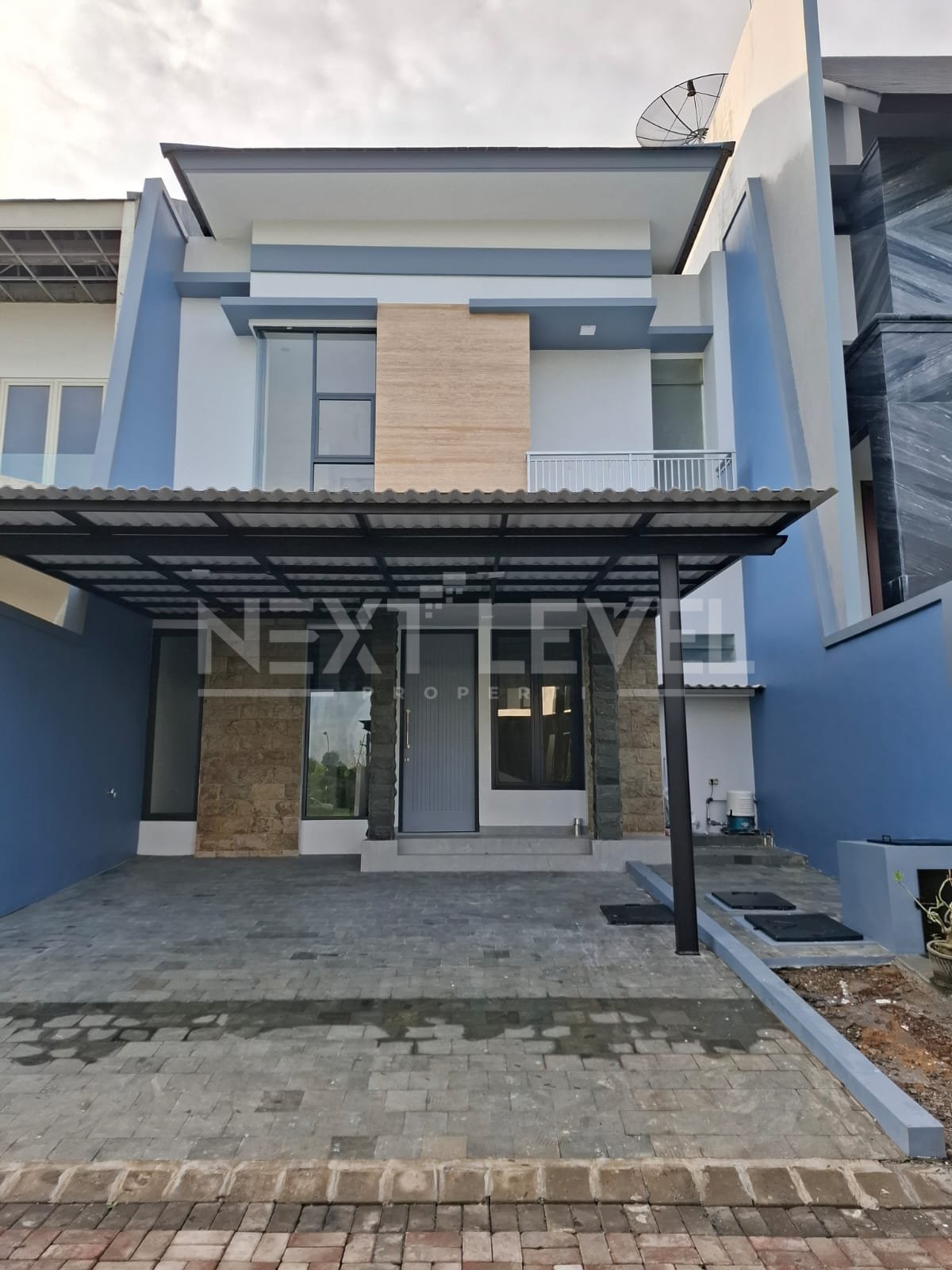 DIJUAL RUMAH SIAP HUNI PALM BEACH PAKUWON CITY SURABAYA