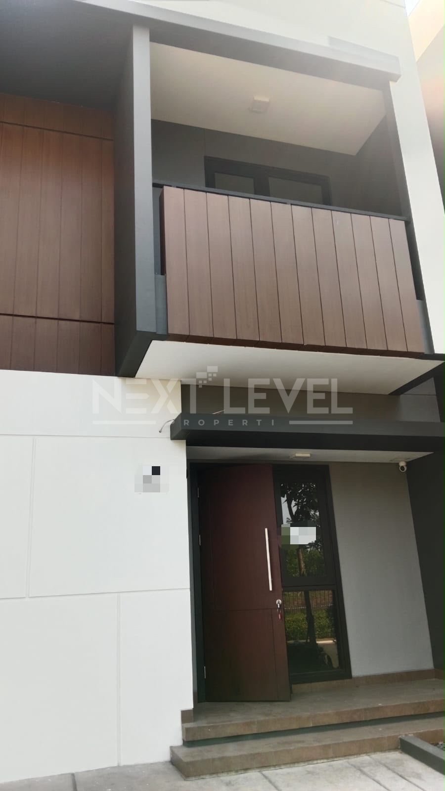 Rumah 3 Kamar Tidur Di Cluster Regia Summarecon Crown Gading Bekasi Jawa Barat Bebas Banjir