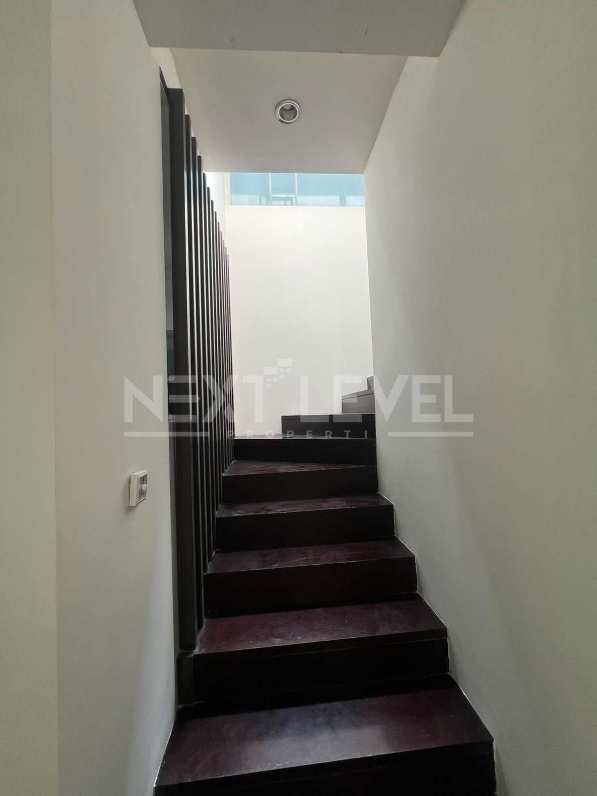 Dijual rumah di graha family Surabaya barat