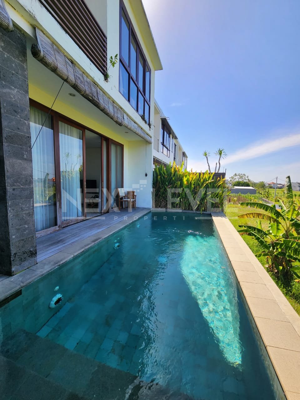 Villa for Sale freehold Kerobokan Ke canggu hanya 10 menit ke seminyak