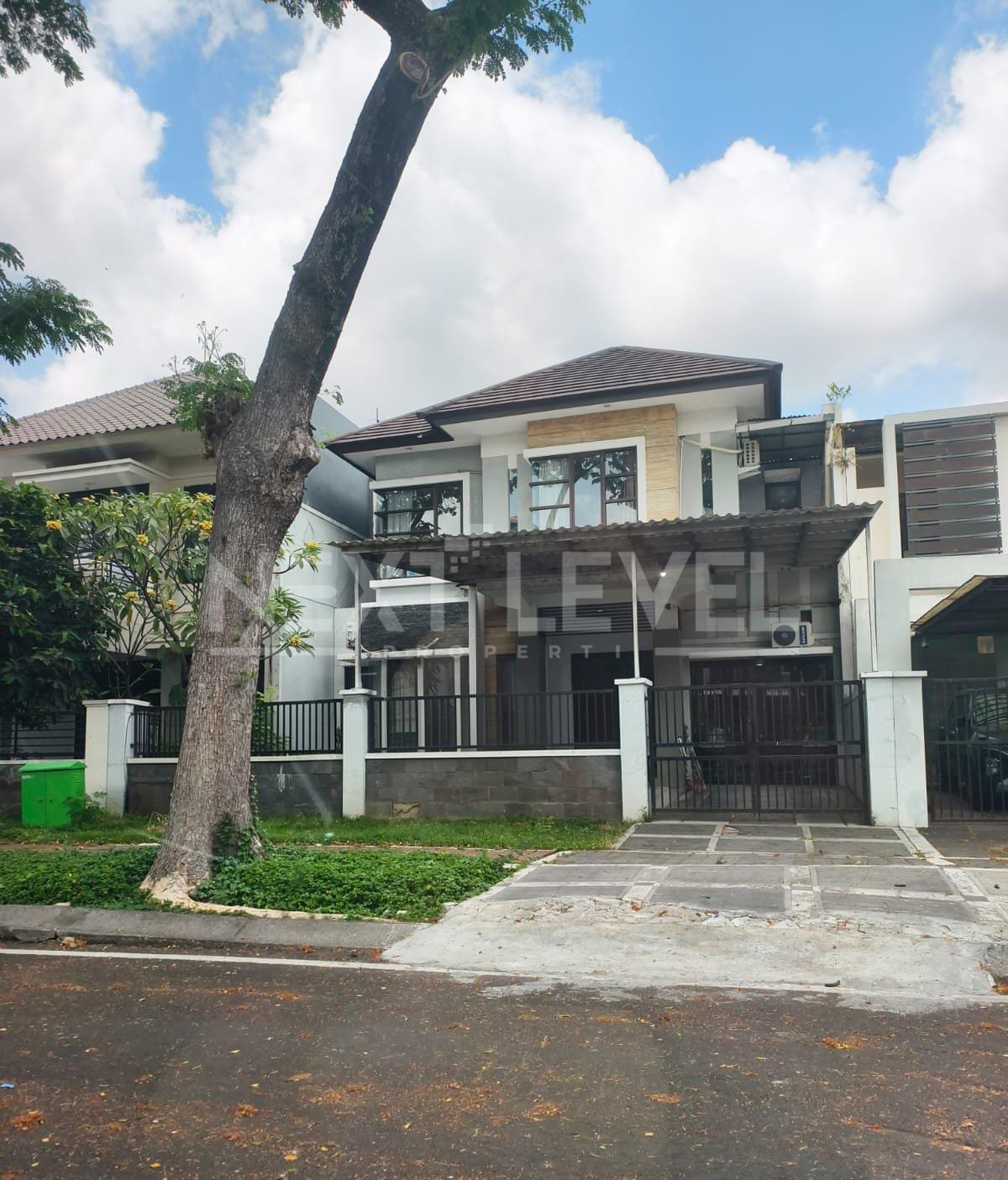 DIJUAL RUMAH ROYAL RESIDENCE MINIMALIS MODERN
