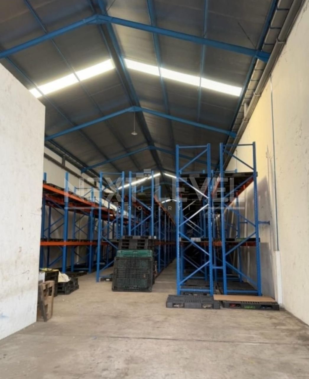Dijual Gudang Sentral Margomulyo Permai Strategis Siap Pakai