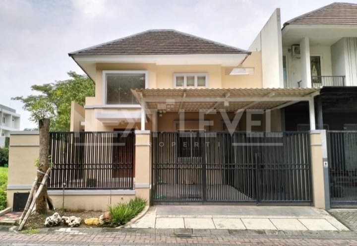 Rumah minimalis di Alam Galaxy Surabaya Barat