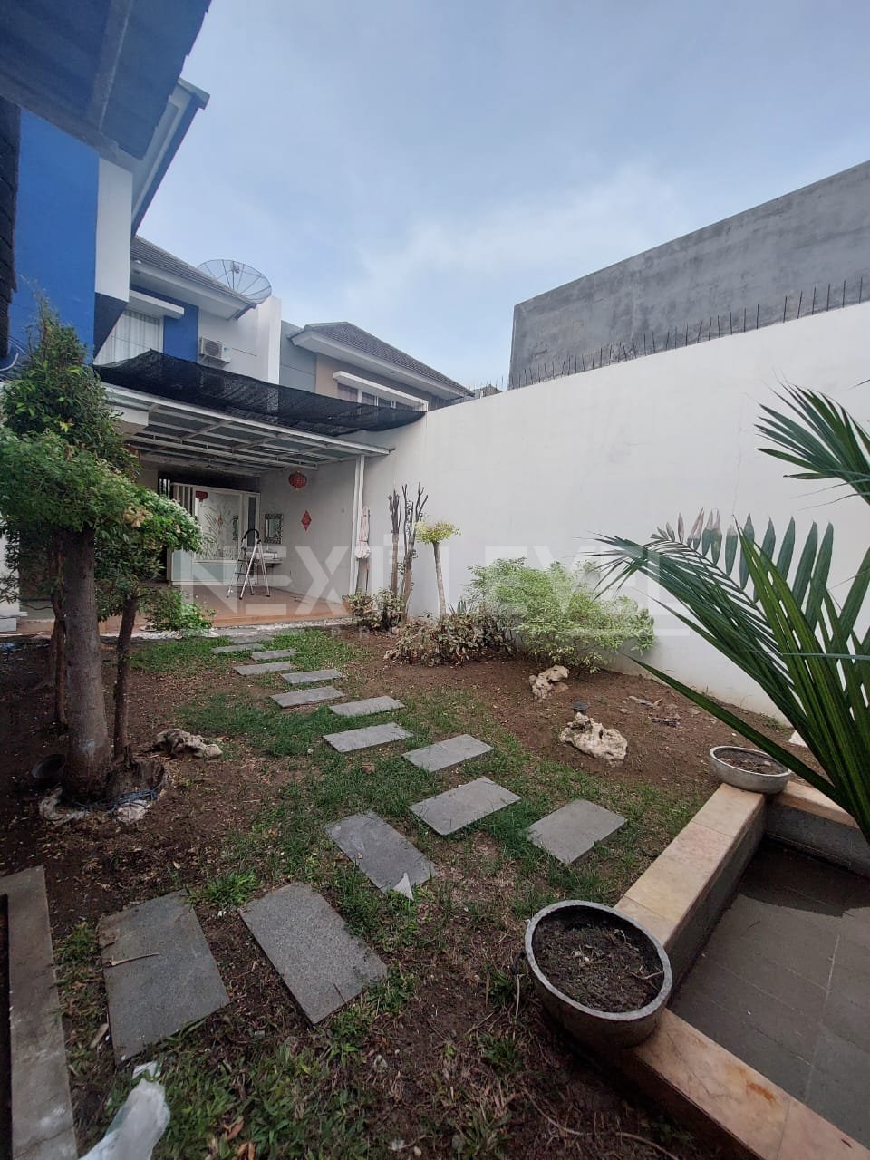 Jual royal residence