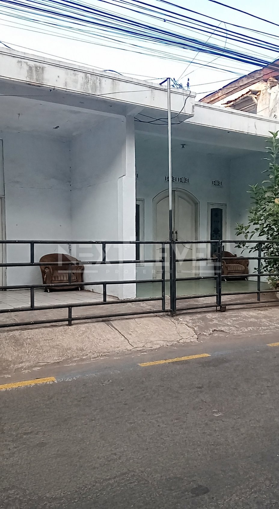 Rumah 2 Lantai Harga Rp700 Juta. Dekat Terminal, Bandara, Plaza Araya, Persada Hospital, Kampus Binus.NLMLG00048