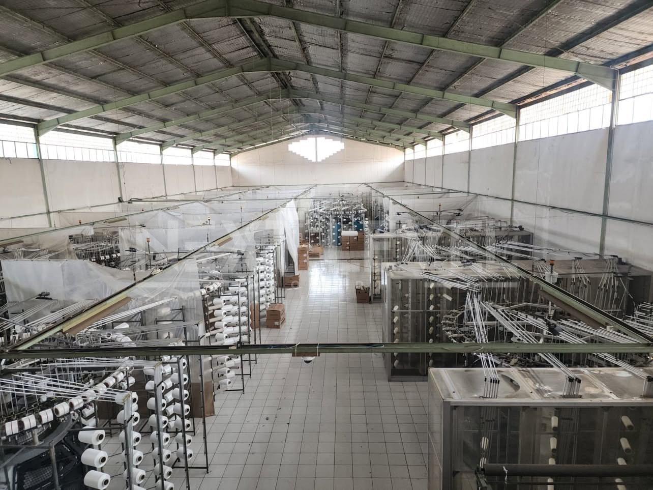 GUDANG STRATEGIS BANDUNG 2 GUDANG DALAM 1 ASET • SHM • AKSES KONTAINER 40 FEET •