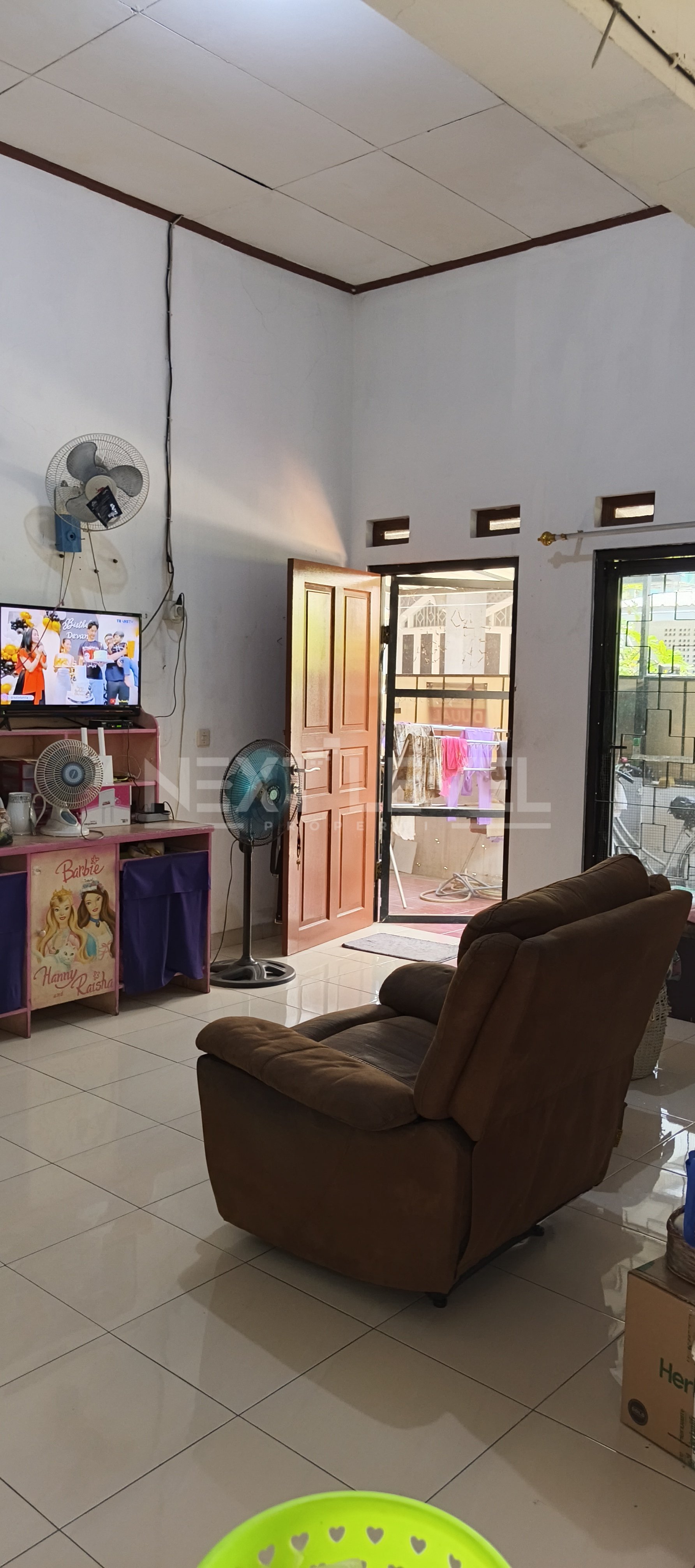 Rumah hook di lokasi strategis di Taman Galaxy