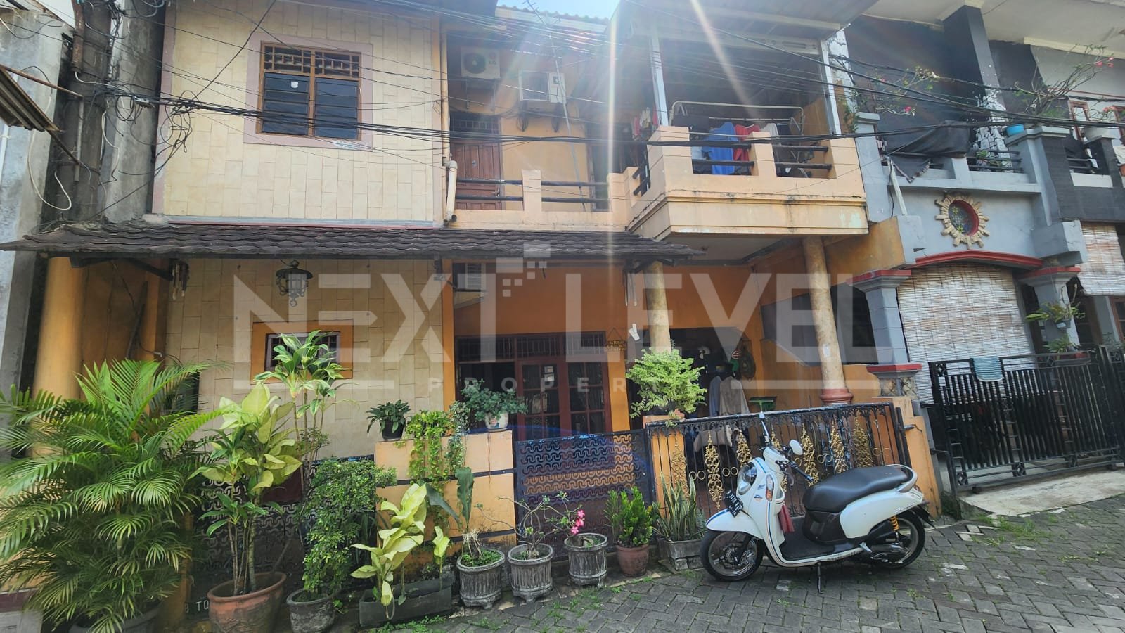 Di jual rumah dengan struktur kokoh di tawarkan dengan harga menarik di Bumi Satria Kencana