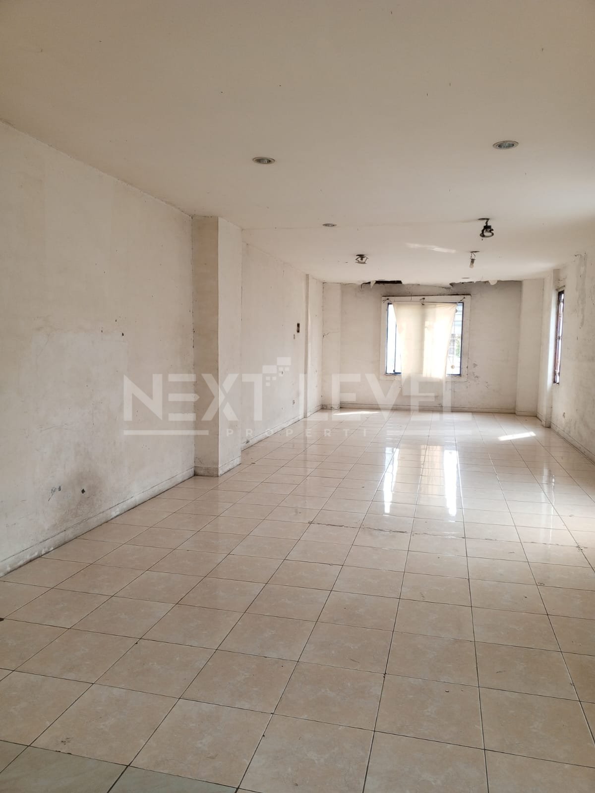 Ruko Seribu Taman Palem 4 Lantai Posisi Corner Parkiran Luas 