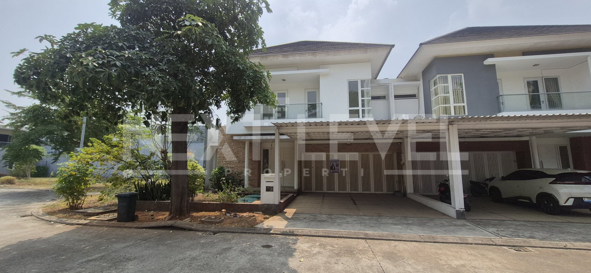 Rumah mewah 2 lantai di Kota Harapan Indah Cluster Asera One West