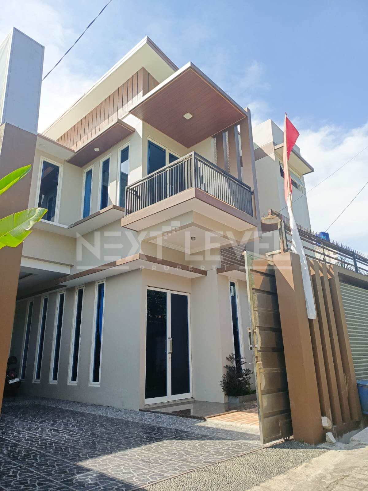 Villa 6 Kamar Di Batu, Ada Kolam Renang