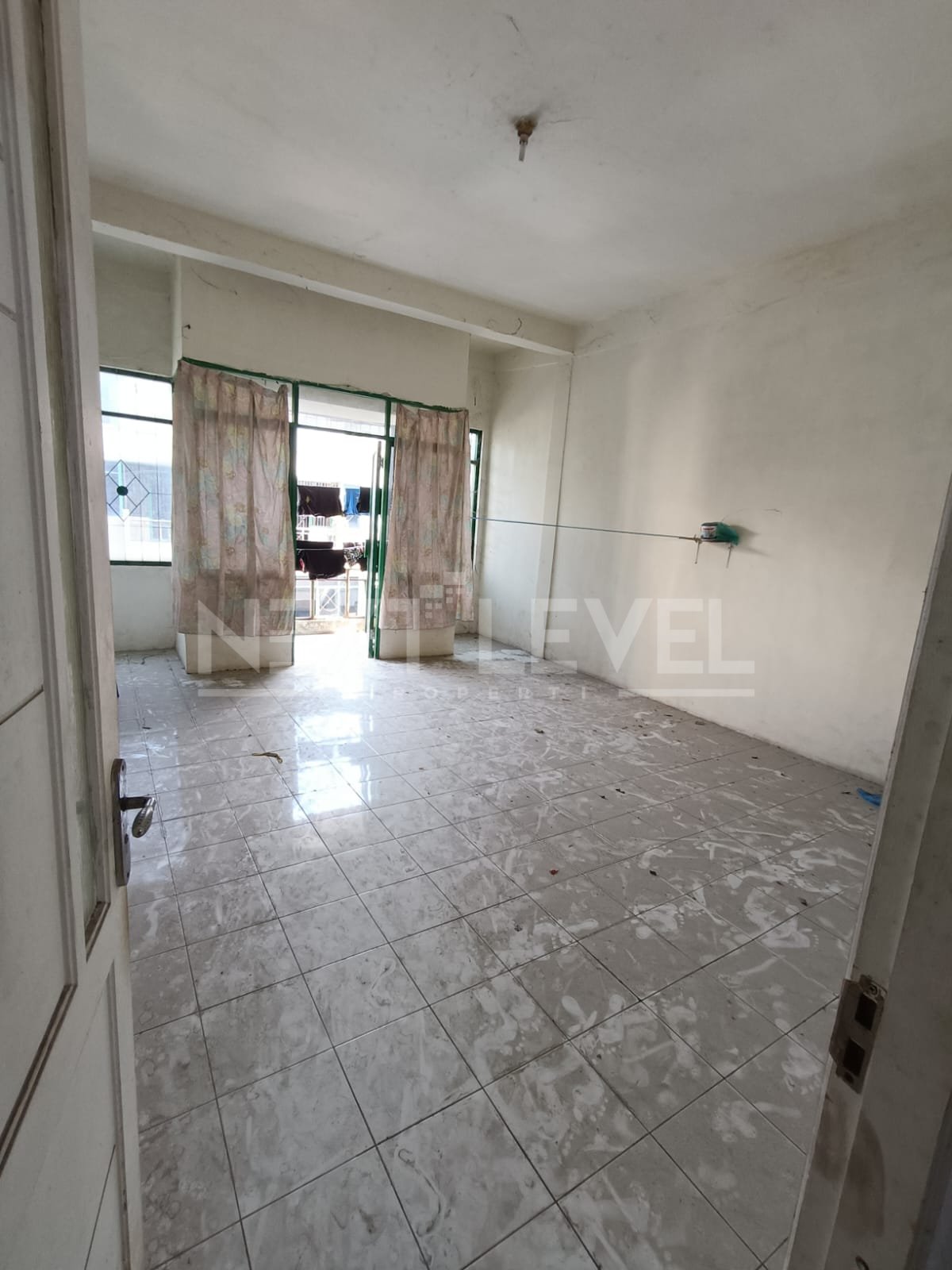 Dijual gudang 3 unit gandeng di Kedinding Surabaya 