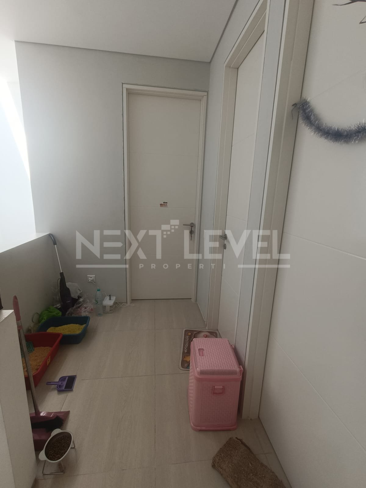 Disewakan rumah posisi hook di northwest park Citraland Utara 
