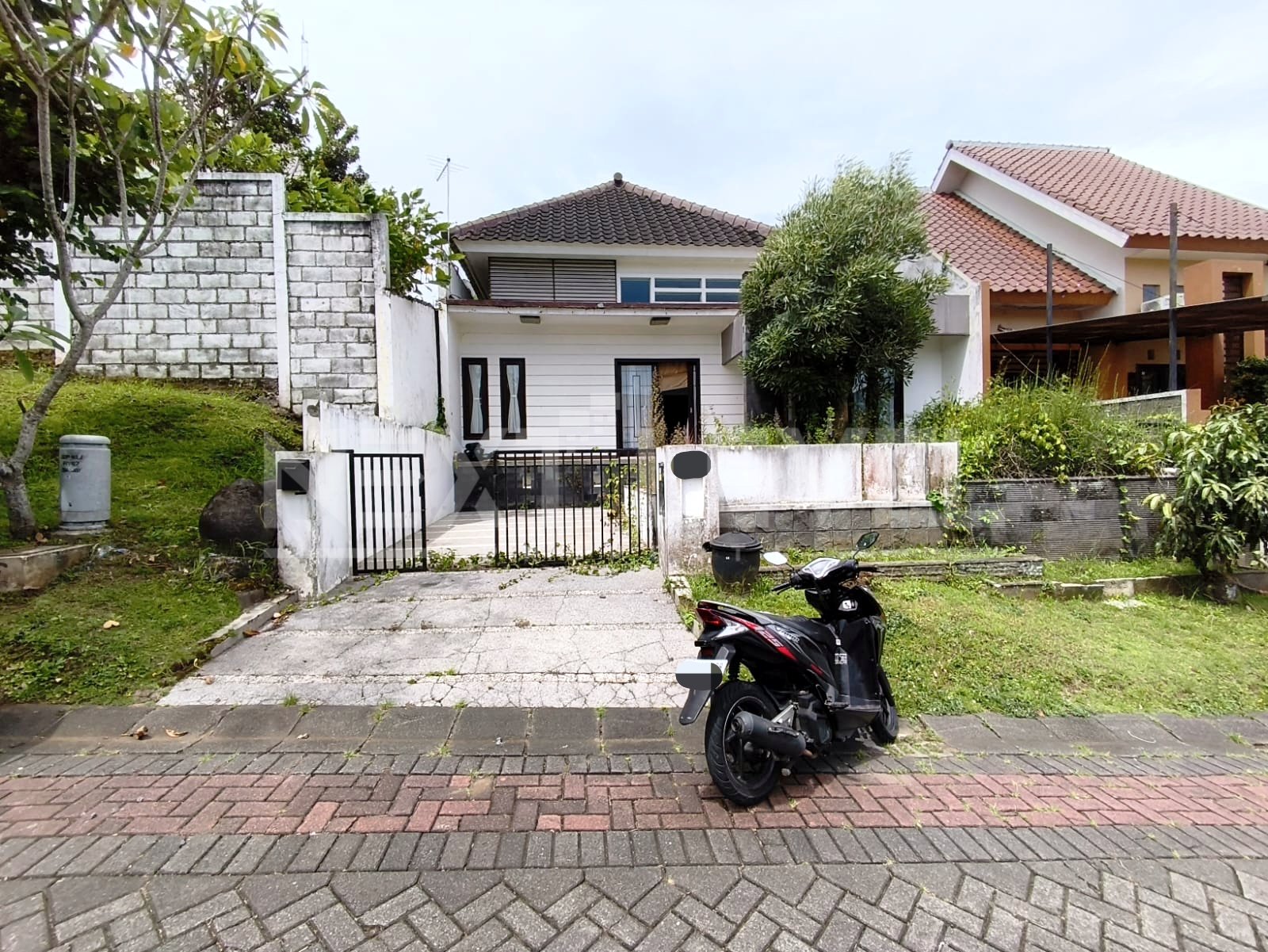 Rumah Luas Di Villa Puncak Tidar, Dekat Machung