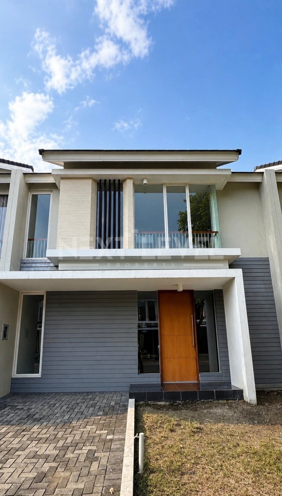 DIJUAL RUMAH NORTHWEST PARK CITRALAND SURABAYA