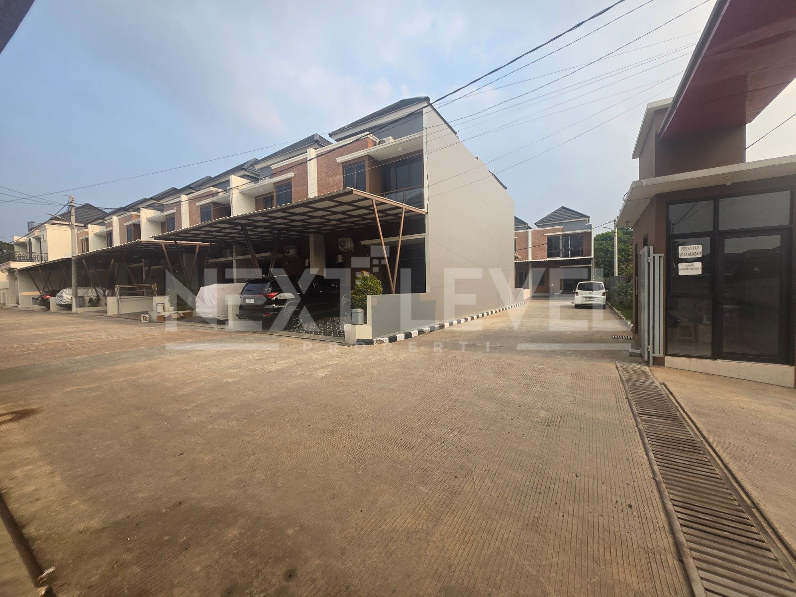 Rumah siap huni 800 jtann deket kota wisata