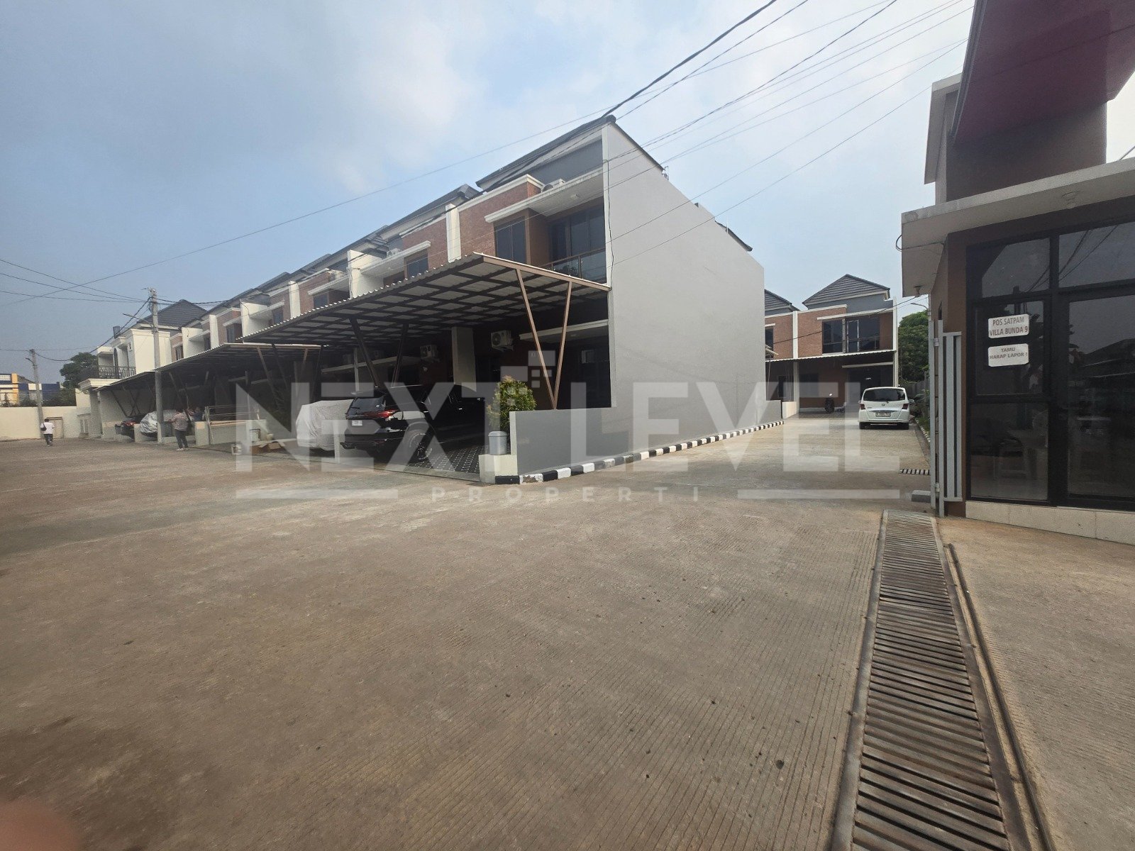 Rumah siap huni 800 jtann deket kota wisata